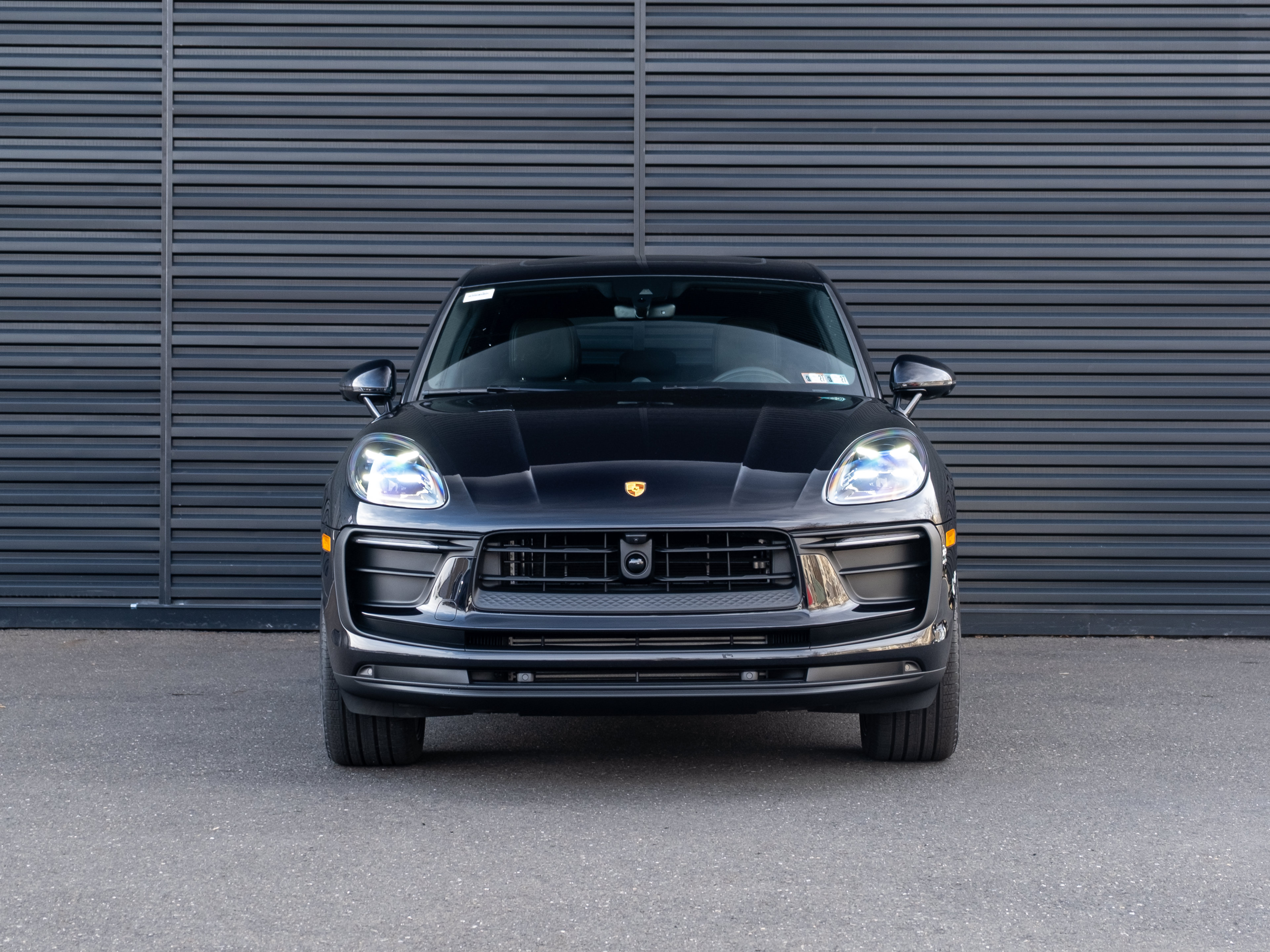 Certified 2026 Porsche Macan AWD/4WD image 11
