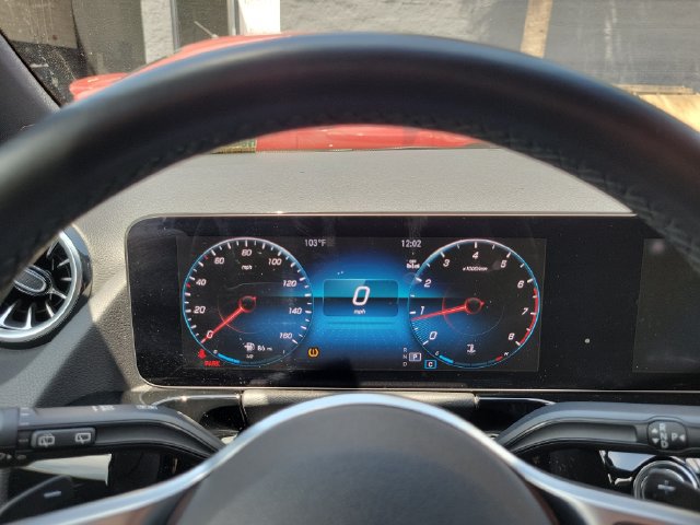 Used 2023 Mercedes-Benz GLA 250 4MATIC image 23