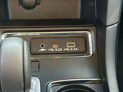 Used 2024 Subaru Ascent Premium w/ Convenience Package image 38