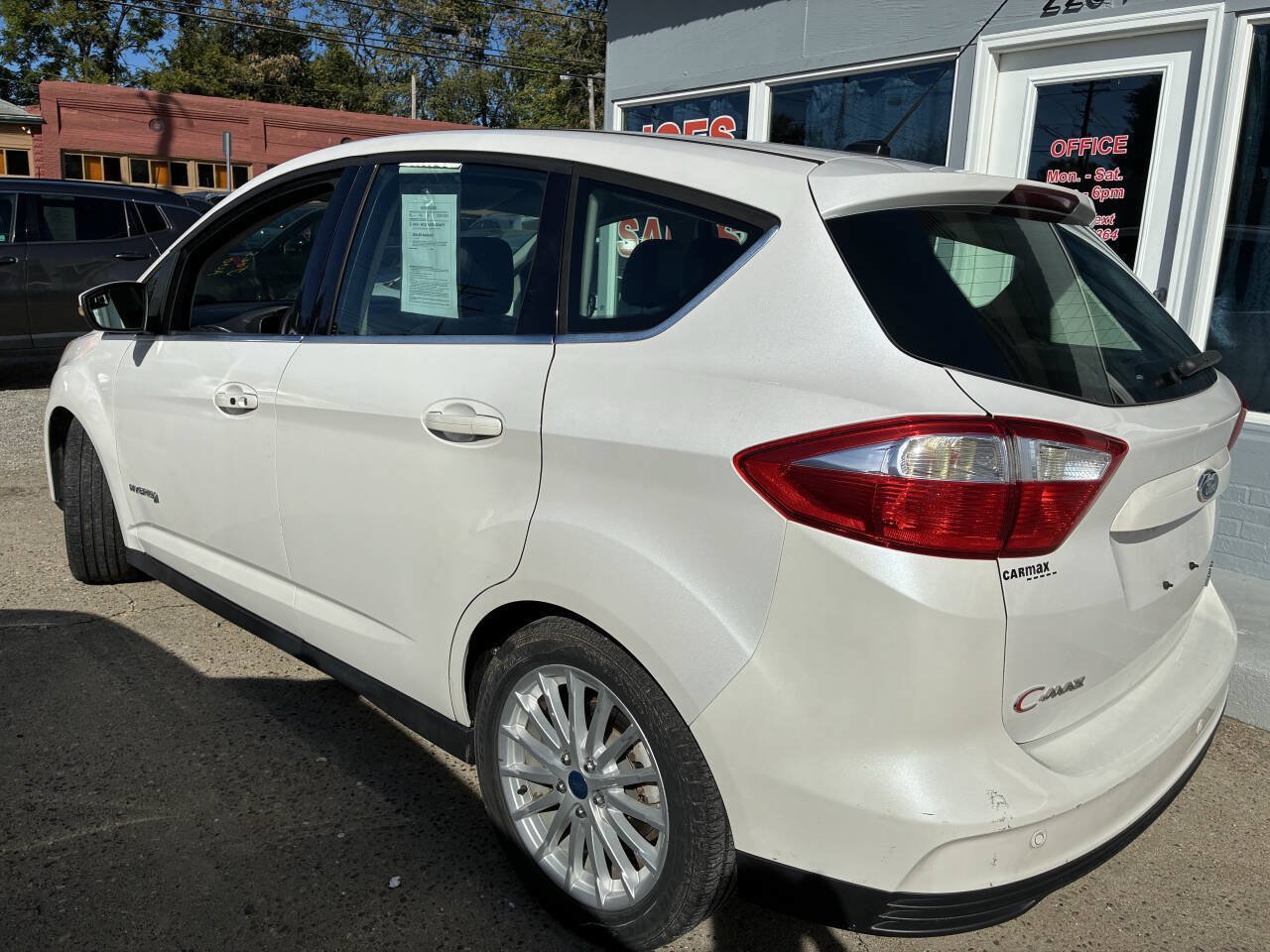 Used 2013 Ford C-MAX SEL FWD image 3
