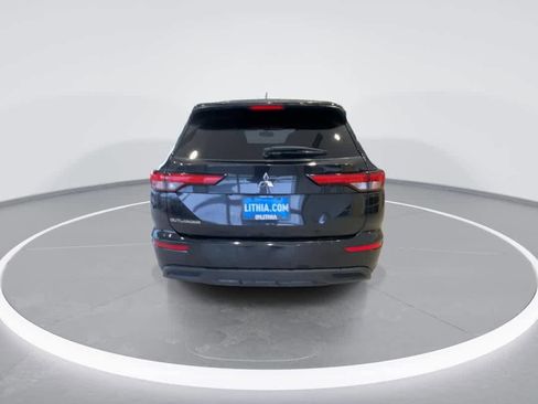 Used 2022 Mitsubishi Outlander ES image 7