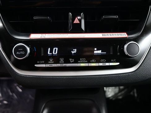 Used 2025 Toyota Corolla LE FWD image 19
