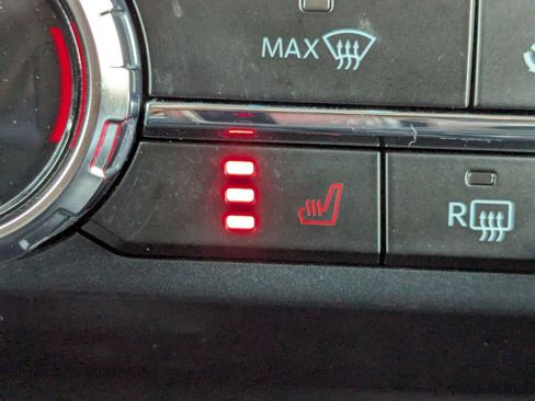 Used 2025 Ford F150 XLT w/ Equipment Group 302A MID image 30