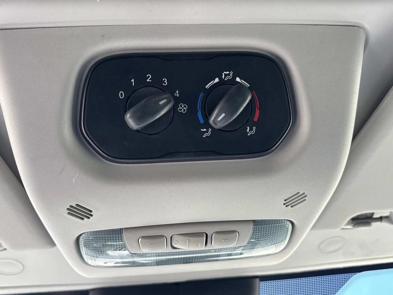 Used 2017 Ford Transit 350 XL RWD image 31