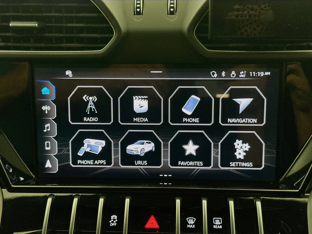 Used 2022 Lamborghini Urus AWD/4WD image 15