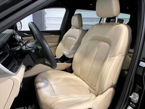 Certified 2023 Jeep Grand Cherokee L Limited w/ Luxury Tech Group II image 29