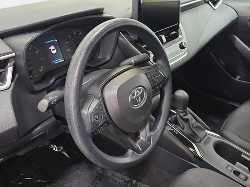 Used 2025 Toyota Corolla LE FWD image 14