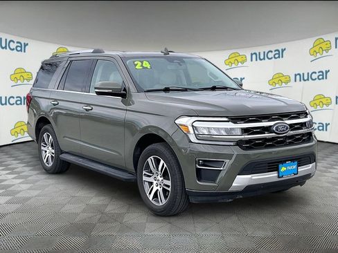 Used 2024 Ford Expedition Limited image 1