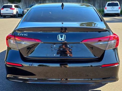 Used 2022 Honda Civic LX image 6
