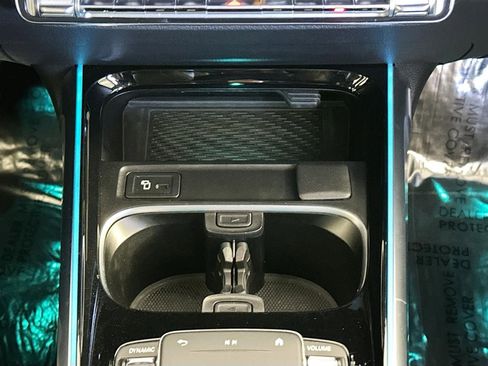 Used 2023 Mercedes-Benz EQB 350 4MATIC SUV w/ Exclusive Package image 18