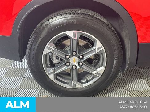 Used 2025 Chevrolet Blazer LT FWD image 21