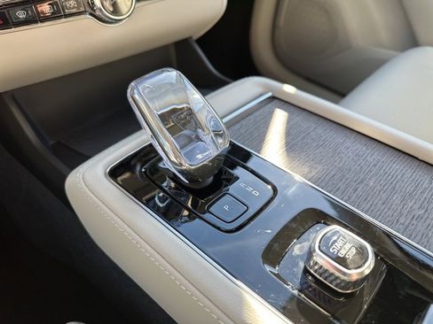 New 2026 Volvo XC90 B6 Ultra image 14