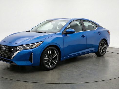 Used 2025 Nissan Sentra SV FWD image 3
