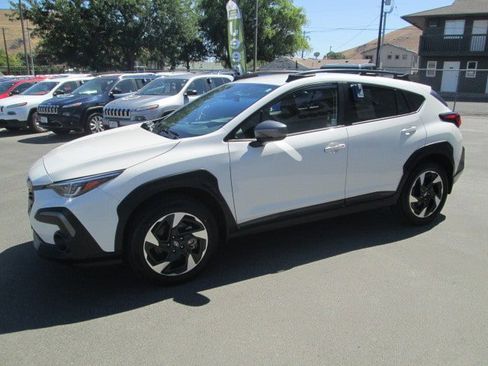 Used 2024 Subaru Crosstrek 2.5i Limited image 3