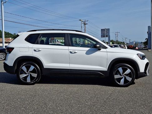 Used 2025 Volkswagen Taos S AWD/4WD image 7
