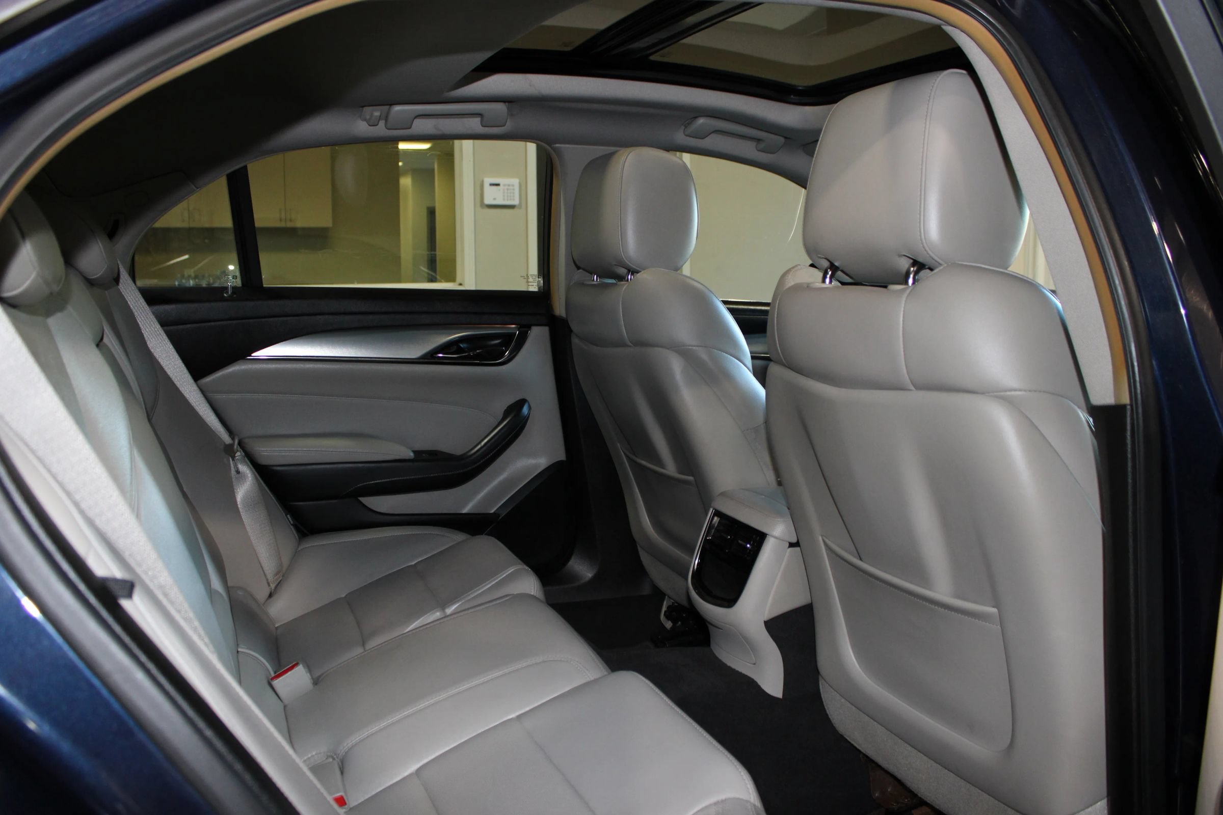 Used 2017 Cadillac CTS Luxury RWD image 37