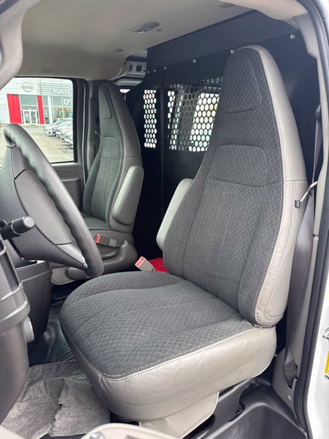 Used 2025 Chevrolet Express 2500 w/ Driver Convenience Package RWD image 9
