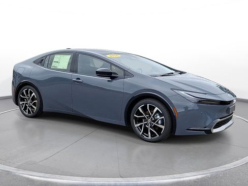 New 2026 Toyota Prius Plug-In Hybrid FWD image 1