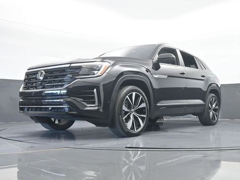 Used 2024 Volkswagen Atlas Cross Sport SEL Premium R-Line image 65