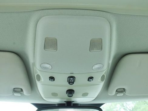 Used 2008 Saab 9-3 2.0T w/ Moonroof Package FWD image 19