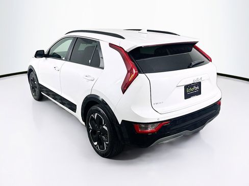 Used 2023 Kia Niro Wind w/ Wind Preserve Package FWD image 5