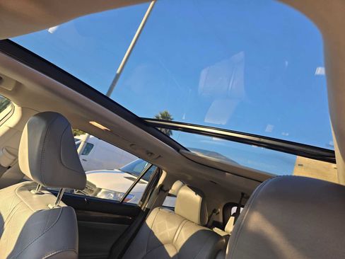 Used 2023 Toyota Highlander Platinum image 27