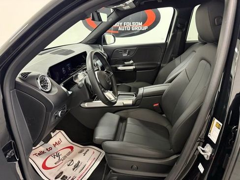 Used 2025 Mercedes-Benz GLB 250 image 8