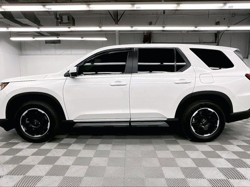 Used 2025 Honda Pilot EX-L image 14