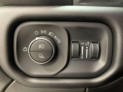 Used 2026 RAM 2500 Laramie AWD/4WD image 14
