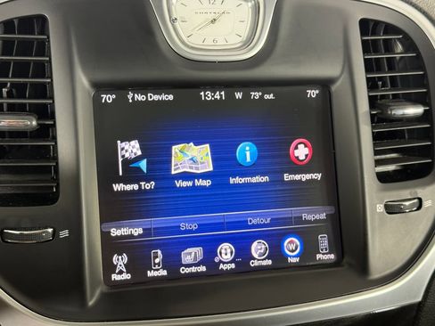 Used 2016 Chrysler 300 Limited RWD image 37