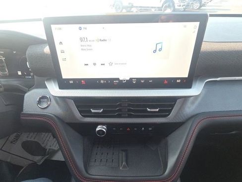 Certified 2025 Ford Explorer ST image 32