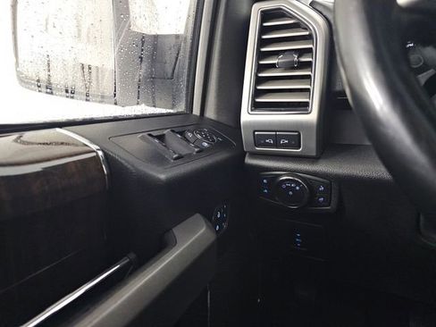 Used 2017 Ford F150 Platinum w/ Technology Package image 32