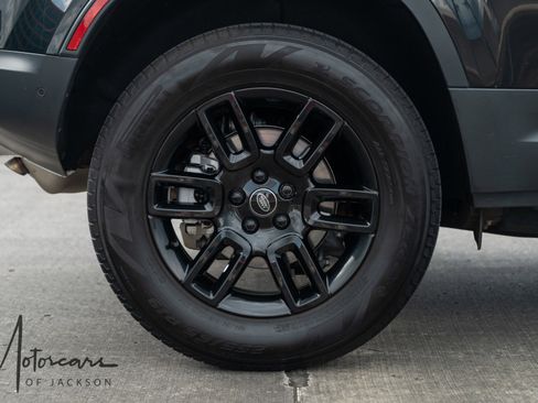 Used 2023 Land Rover Defender 110 S image 34