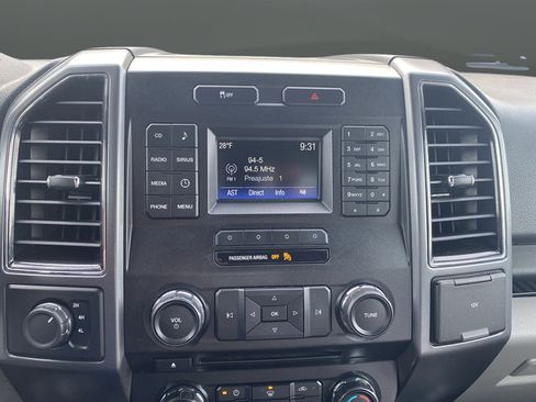 Used 2017 Ford F150 XLT AWD/4WD image 14
