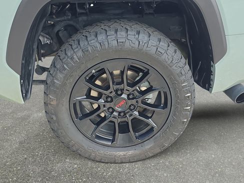 Used 2024 Toyota Tundra SR5 w/ SR5 Convenience Package AWD/4WD image 31