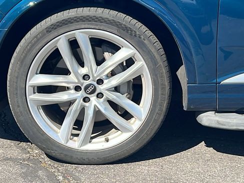 Used 2018 Audi Q7 3.0T Prestige AWD/4WD image 9