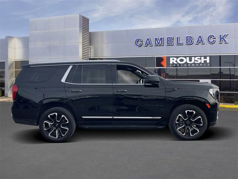 Used 2022 GMC Yukon SLT w/ SLT Premium Package image 5