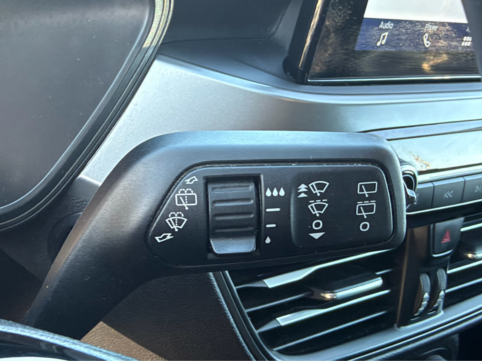 Used 2024 Ford Escape Active AWD/4WD image 19