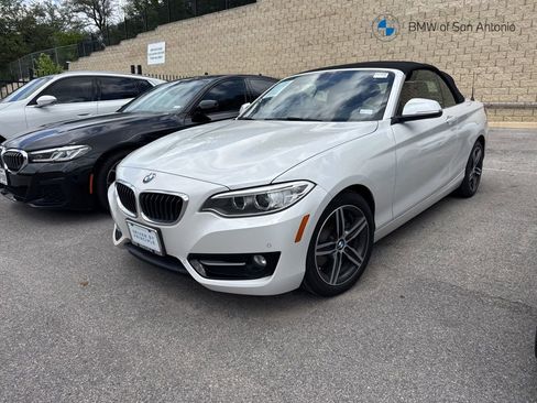 Used 2017 BMW 230i Convertible image 1