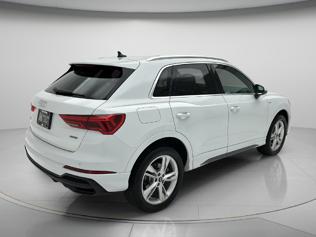 Used 2024 Audi Q3 2.0T Premium w/ Convenience Package AWD/4WD image 5