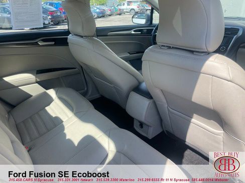Used 2018 Ford Fusion SE image 10
