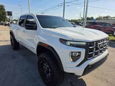 Used 2025 GMC Canyon AT4 AWD/4WD image 8