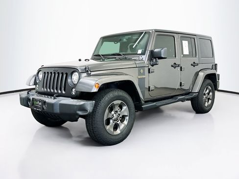 Used 2017 Jeep Wrangler Unlimited Sport AWD/4WD image 3