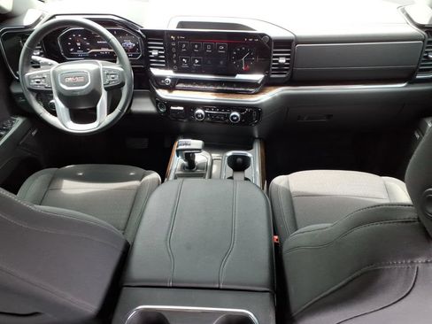 Used 2024 GMC Sierra 1500 Elevation w/ Preferred Package AWD/4WD image 16