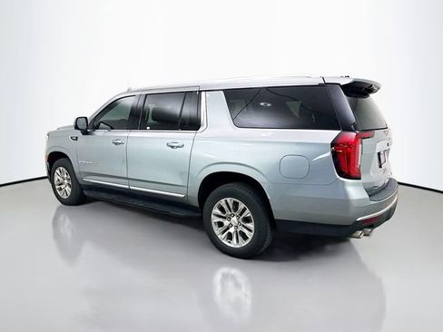 Used 2023 GMC Yukon XL Denali AWD/4WD image 5