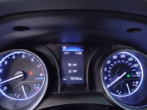 Used 2020 Toyota Camry SE image 23