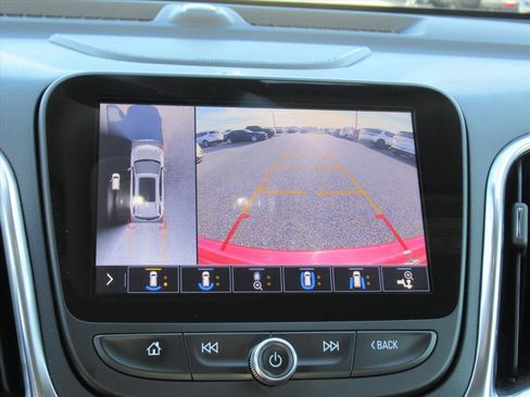 Used 2021 Chevrolet Equinox Premier image 23