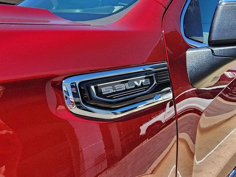 New 2026 GMC Sierra 1500 SLT image 11