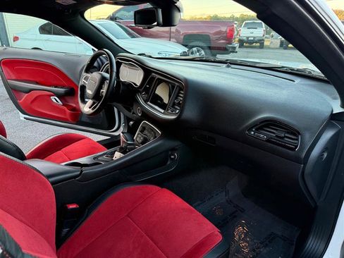 Used 2017 Dodge Challenger R/T Scat Pack w/ Leather Interior Group image 12