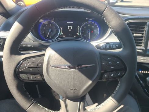 New 2026 Chrysler Pacifica Limited AWD/4WD image 13